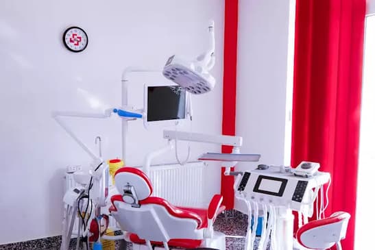 Slider image (8) Astra Dental Clinic